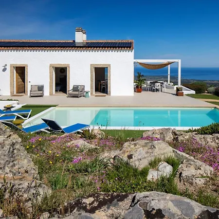 Sardegna E - Stazzu Di L'incantu Con Piscina