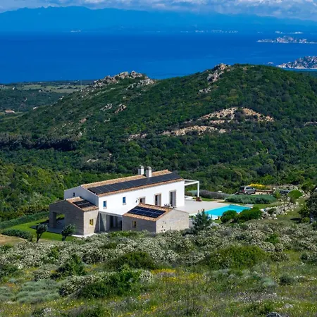 Sardegna E - Stazzu Di L'incantu Con Piscina Villa *